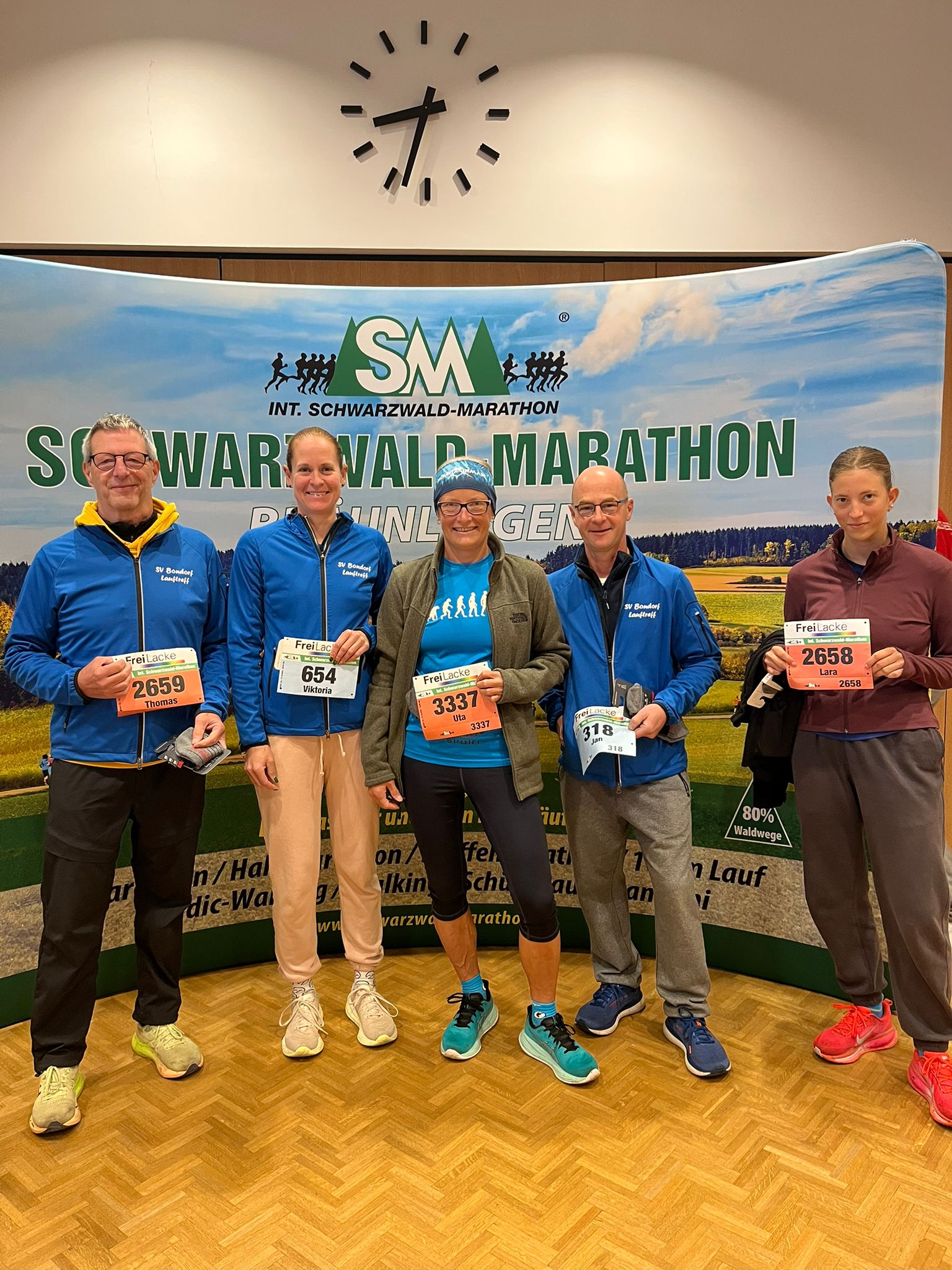 Teilnehmerinnen und Teilnehmer des SV Bondorf Lauftreff beim Schwarzwald-Marathon 2025