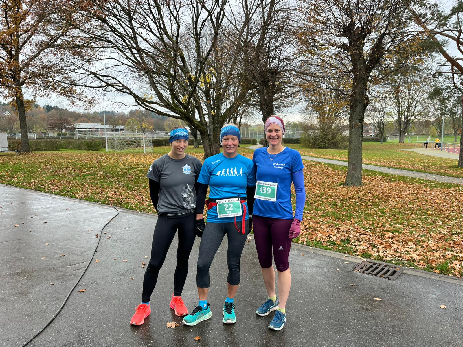 Teilnehmerinnen Hohenzollern-Berglauf des SV Bondorf - Lara Joseph, Uta Siemon-Joseph, Viktoria Heilig (v.l.) Teilnehmerinnen Hohenzollern-Berglauf des SV Bondorf - Lara Joseph, Uta Siemon-Joseph, Viktoria Heilig (v.l.)