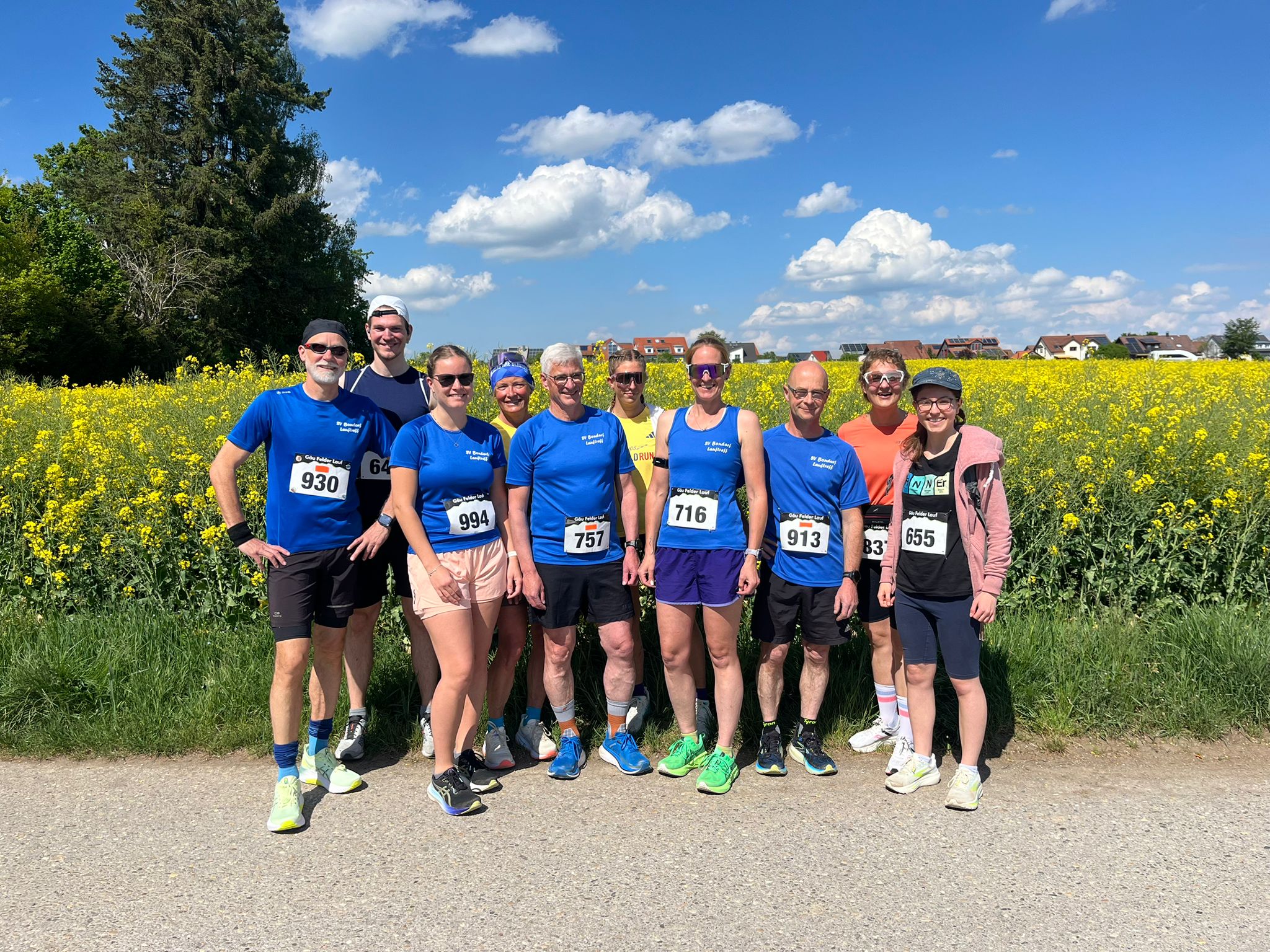 9 Läuferinnen und Läufer beim Gäufelder Lauf in Öschelbronn 9 Läuferinnen und Läufer beim Gäufelder Lauf in Öschelbronn